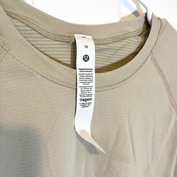 lululemon athletica Cream Crop Top with Crew Neck and Cap Sleeves - Picture 3 of 3